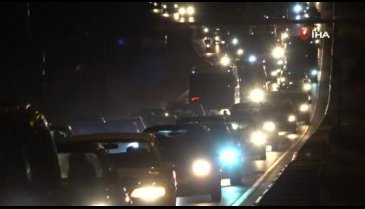 'Kilit kavşak'ta trafik yoğunluğu