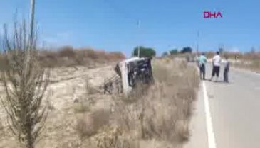 Bursa'da yan yatan kamyoneti, başka kamyonla düzeltip yollarına devam ettiler