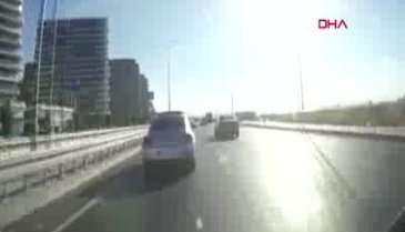 Trafikte tartıştığı motosikletliye silah gösterdi