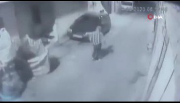 Yolda yürürken gasp edildi