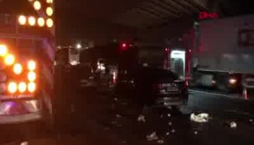 Gebze'de 2 otomobil çarpıştı: 3 ölü, 2 yaralı