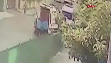 Ambulans şoförüne silahlı saldırı kamerada
