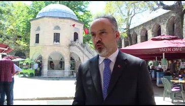 Bursa'da Osman Gazi ve Orhan Gazi türbelerinde "alp kıyafetli" saygı nöbeti başlıyor
