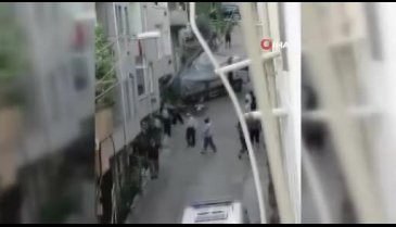 Bursa'da genç kız kamyonet ile duvarın arasında sıkışarak feci şekilde can verdi