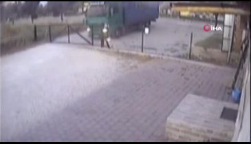 Bursa'da alev topuna döndü! Saniye saniye kameraya yansıdı