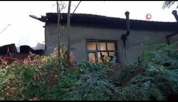 Bursa'da bir ev böyle küle döndü