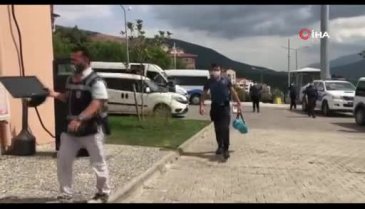 Bursa'da çaldıkları malları internetten satan hırsızlar yakalandı