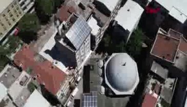 Bursa'da, ezan sesi duyulmayınca caminin minaresini yüksek binanın çatısına yaptılar