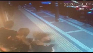 Dolandırıcı polisten kaçarken cebindeki dolarları etrafa saçtı