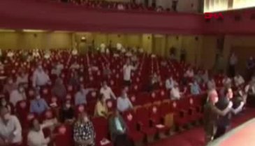 Adana Büyükşehir Belediyesi Meclisi'nde yumruklu kavga
