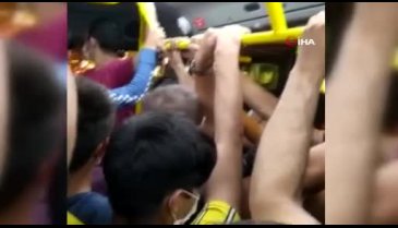 Tıka basa dolu minibüs pes dedirtti