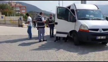 Bursa Gemlik'te gasp şüphelisi 5 kişi yakalandı