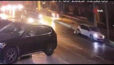 Kadını otomobilden attılar, ezilmekten son anda kurtuldu
