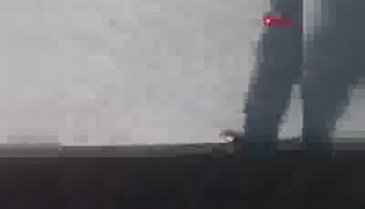 Servis şoföründen yolda yürüyen kadına sözlü taciz