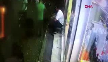 Bursa'da yeğeninin vurduğu Eren'i hastanede ziyaret eden gence satırla saldırdı