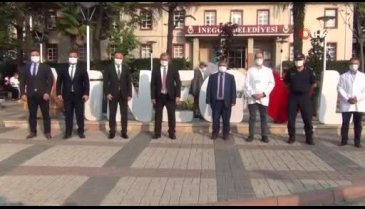 Bursa İnegöl'de bütün kamu araçları siren çalıp maske mesafe uyarısı yaptı