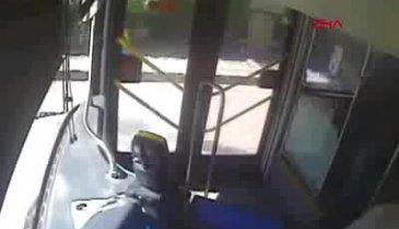 Peçeteyi maske yapmak istedi, şoför kabul etmedi