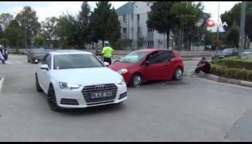 Bursa'da kiralık araçla kaza yaptı, şoka girdi