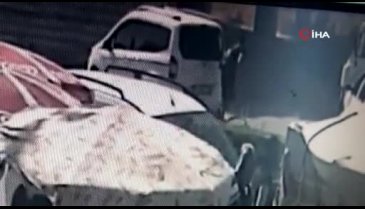 Korona virüs bulaşır diye çocuklarını ambulanstan indirdi