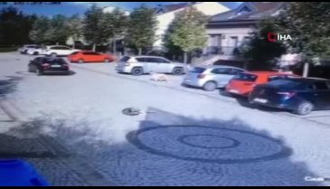 İstanbul Sarıyer'de aracın köpeği ezdiği an kamerada