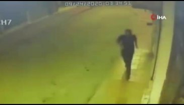 Jilet yöntemiyle hırsızlık yapan şahsın görüntüleri ortaya çıktı