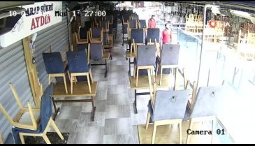 Bursa'da ayran çalan hırsızlar kameralara yakalandı