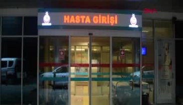 Doktora önce bıçak çekti sonra darp etti!