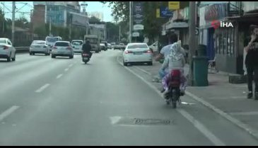 Bursa'da motosiklet üzerinde tehlikeli yolculuk