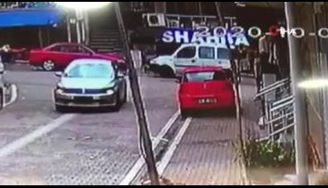 Araçtan inen saldırgan kurşun yağdırdı