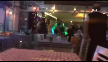 Bursa'da eğlence mekanındaki kavga kamerada!