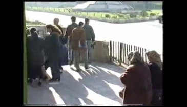 1996'da Bursa Sönmez Çarşısı ve Heykel