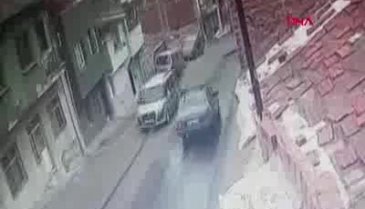 Kontrolden çıkan otobüs evlere çarpıp durabildi: 6 yaralı