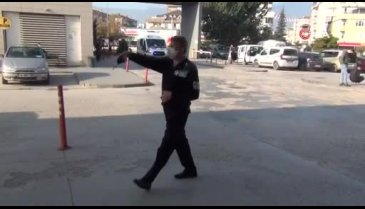 Bursa'da inşaattan düşen demir ustası ölümden döndü