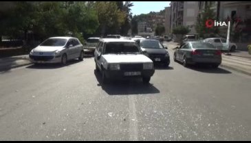 Oğlunun kaza yaptığını duyan anne olay yerinde gözyaşlarına boğuldu