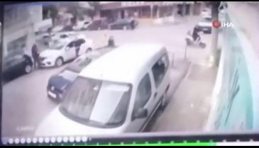 Bursa'da aracın altında kalmaktan son anda kurtuldu