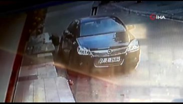 Yarı çıplak haldeki genç 5. kattan böyle düştü