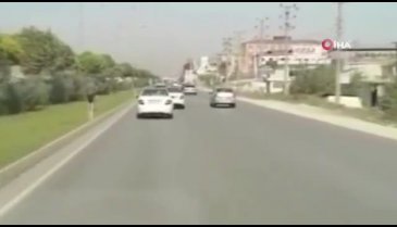 Trafikte makas atarken polis kamerasına yakalandı