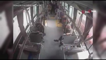 Çin'de trafik polisinden insanlık dersi