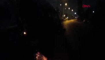 Bursa'da, kaza yapan otomobil bariyerlerde asılı kaldı