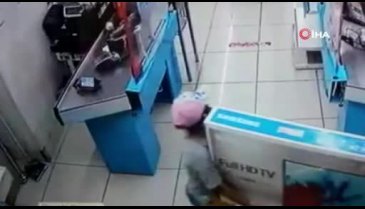Bursa'da iki çocuğun boylarından büyük hırsızlığı kamerada!