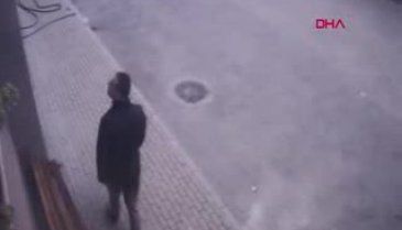Bursa'da eski halterci spor salonunu talan etti, o anlar kamerada