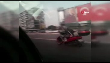 Bursa'da motosikletini kamçılayan adam şaşkınlığı