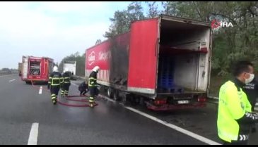 TEM Otoyolu'nda tır yandı