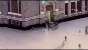 Mekke'de bir kişi aracıyla Mescid-i Haram'a daldı
