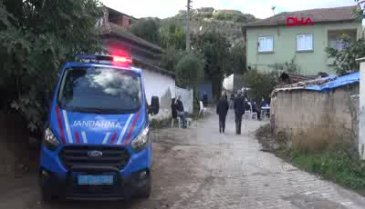 Depremde hayatını kaybeden 10 yaşındaki Elif Bursa'da son yolculuğuna uğurlandı