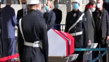 Burhan Kuzu için tören