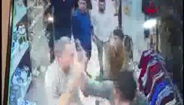 Bıçaklı tadilat kavgası kamerada