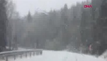 Bursa Uludağ'da kar yağışı