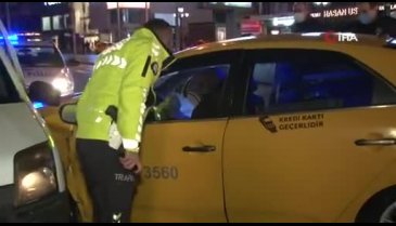 Ankara'da zincirleme kaza: 2'si polis 5 yaralı