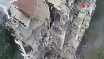 Binaların kaldırılan enkazları havadan görüntülendi